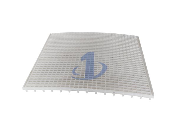 Plastic mesh pad for vacuum drum filter